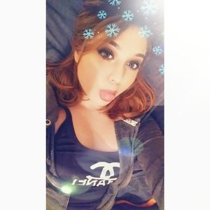 Meet your Posher, Desiree